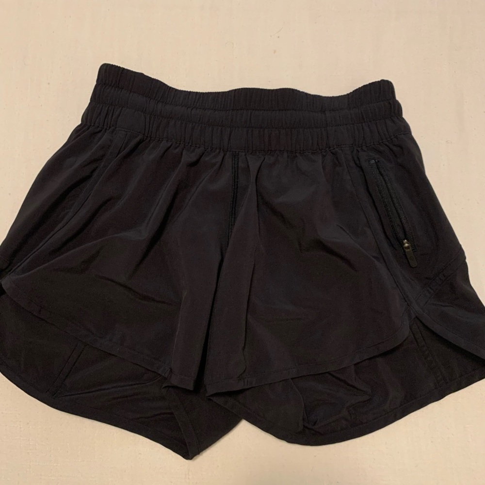 Lululemon Tracker Short V 4"